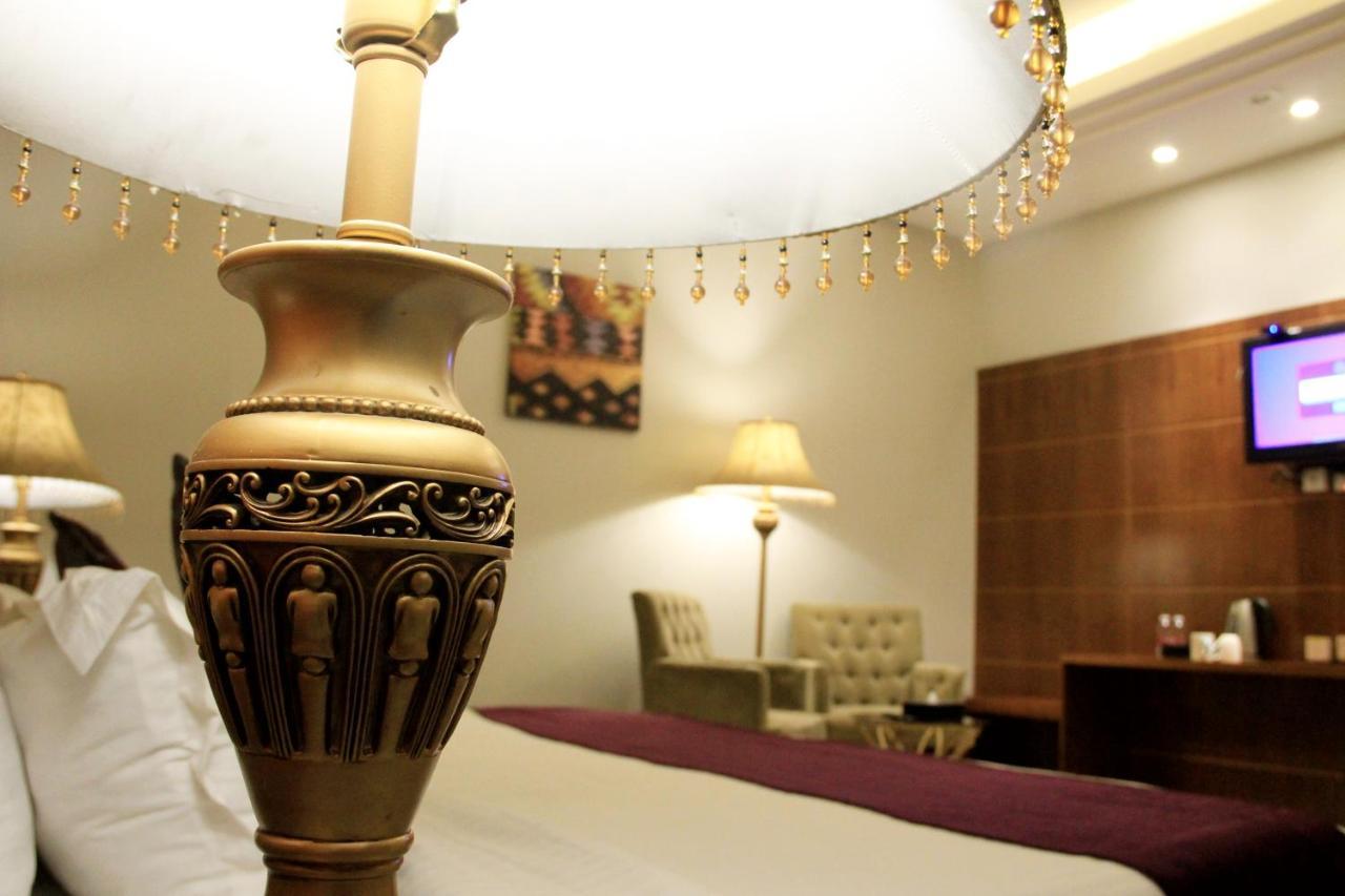Hotel Business Tahlia Riyadh