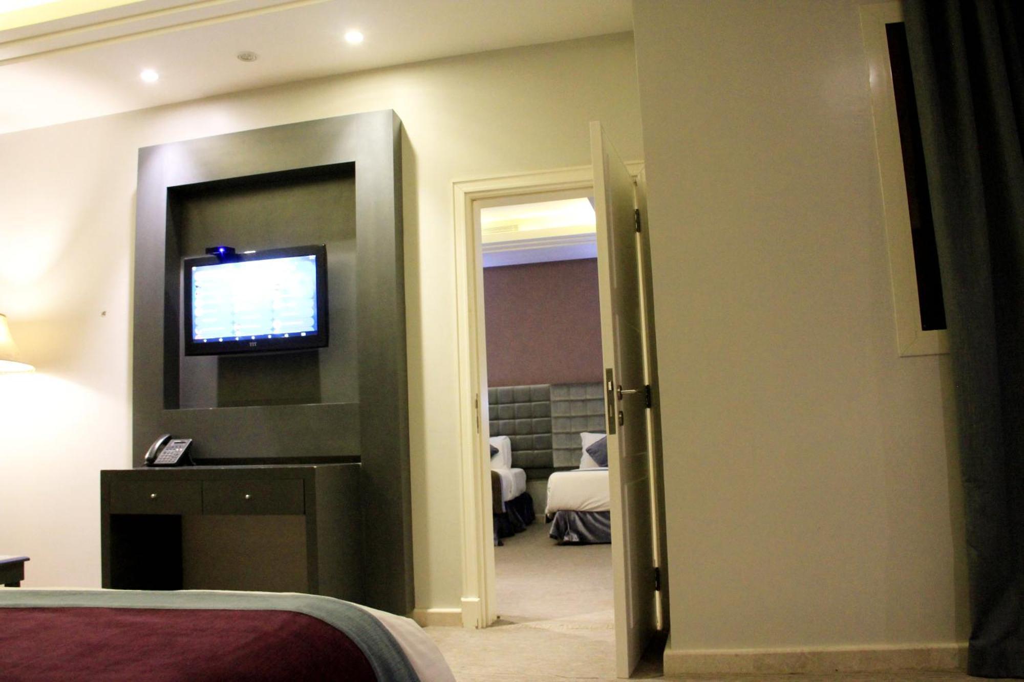 Business Tahlia Hotel 4*