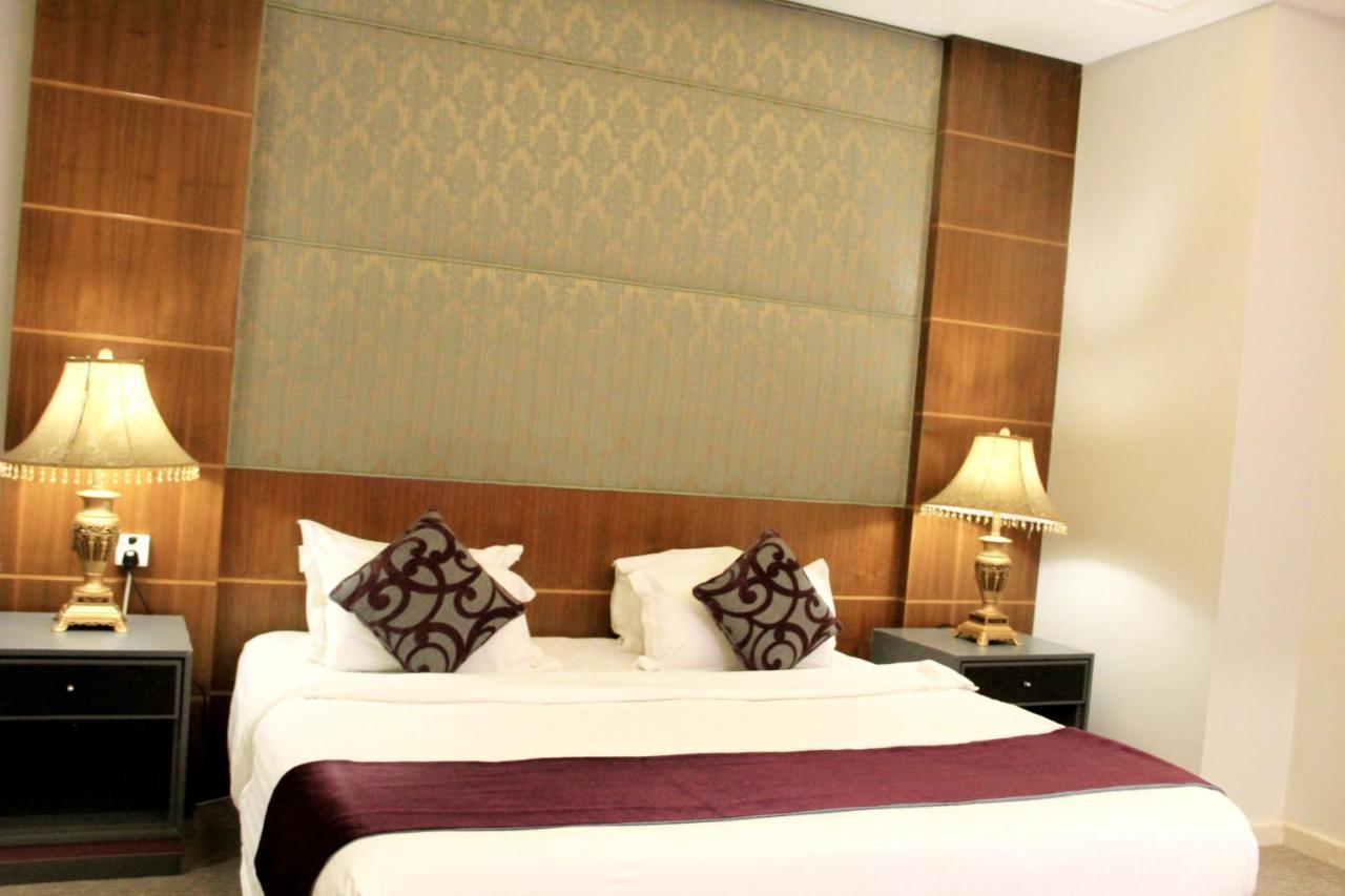 Hotel Business Tahlia Riyadh