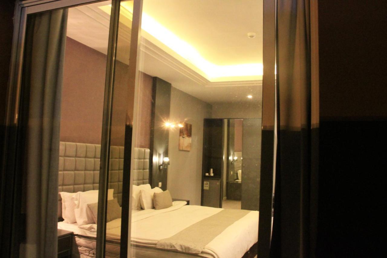 Business Tahlia Hotel Riyadh